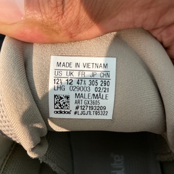 Yeezy boost 500 Taupe - Picture 8 of 8